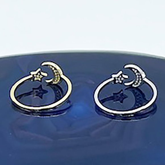 Sterling Silver Moon and Star Ring - Picture 4 of 4